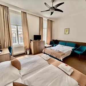  Aparthotel Embassy By Lh